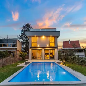 villa-jger-mit-pool-in-wien.vienna-besthotels.com/