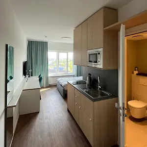 Apartment 1 über Den Wolken, Berlin